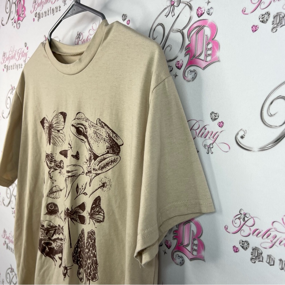 SHEIN tshirt mushrooms frogs butterfly outdoor theme Beige Casual T-Shirt - Picture 3 of 9
